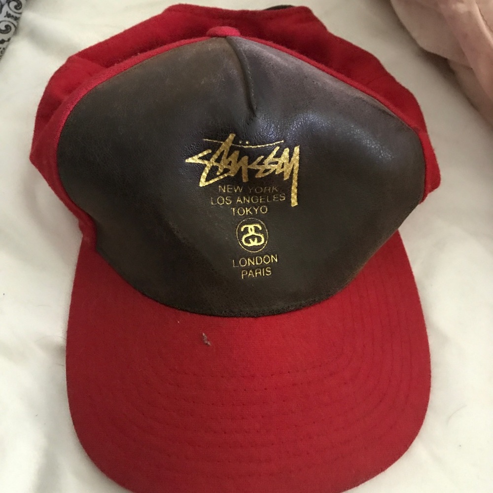 Stussy leather snap back  - used